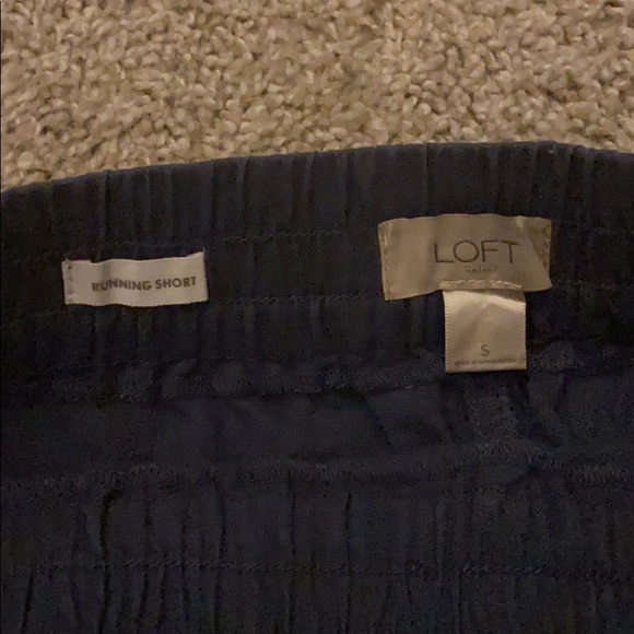 LOFT Navy Running shorts with tie detail - Picture 3 of 3